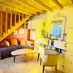 Small Duplex House In Batignolles